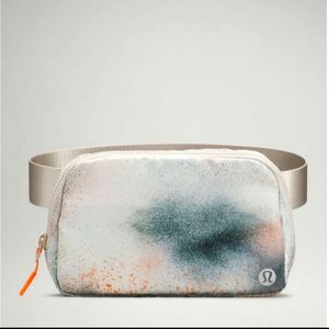 Clearing out my closet 💕